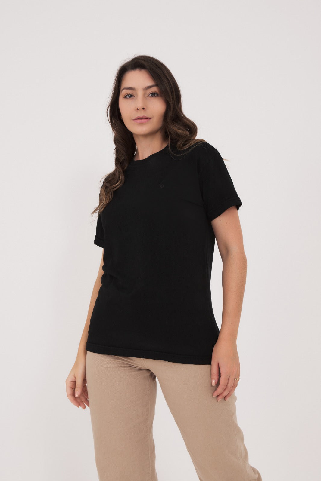 Camiseta Básica Feminina - Essential Tech